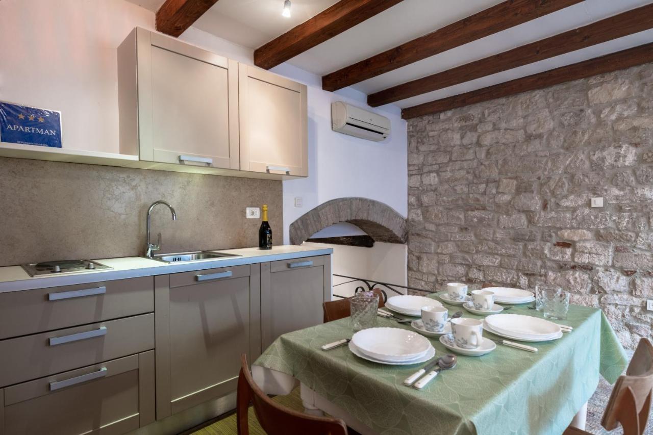 Apartment Blue Bay Free Parking Rovinj Kültér fotó